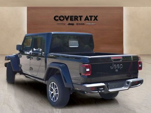 New 2025 Jeep Gladiator Sport image 3