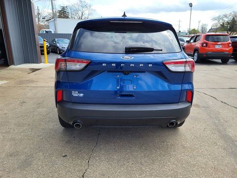 Used 2022 Ford Escape SE w/ SE Sport Appearance Package FWD image 6