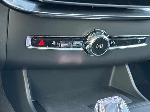 New 2026 Volvo XC90 B5 Plus w/ Protection Package image 21