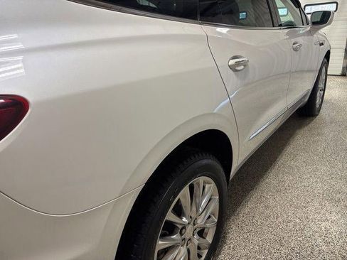 Used 2020 Buick Enclave Premium w/ Sun and Sites Package AWD/4WD image 10