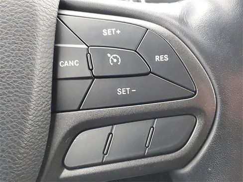 Used 2020 Jeep Cherokee Trailhawk w/ Cold Weather Group image 27