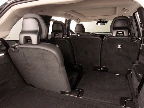 Used 2022 Volvo XC90 T6 Momentum w/ Advanced Package image 13