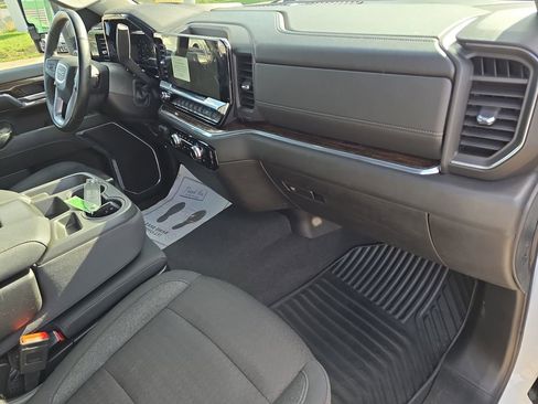 Certified 2024 GMC Sierra 2500 SLE w/ SLE Value Package; image 31
