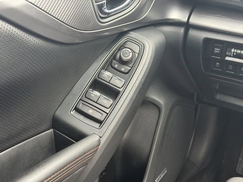 Used 2021 Subaru Crosstrek 2.5i Limited w/ Moonroof Package 2 image 12