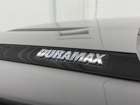 Used 2023 Chevrolet Silverado 1500 High Country w/ High Country Premium Package image 9