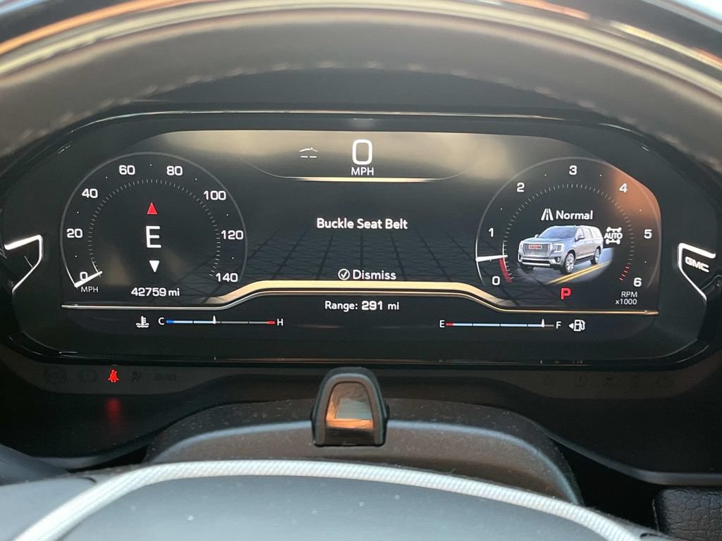 Used 2023 GMC Yukon XL Denali w/ Advanced Technology Package AWD/4WD image 52