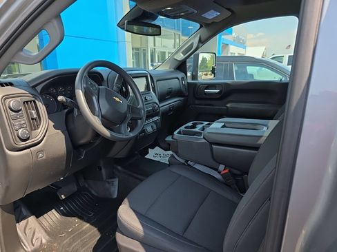 Used 2025 Chevrolet Silverado 3500 W/T AWD/4WD image 13