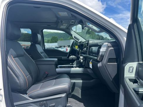 New 2025 Ford F350 Lariat w/ Lariat Ultimate Package image 13