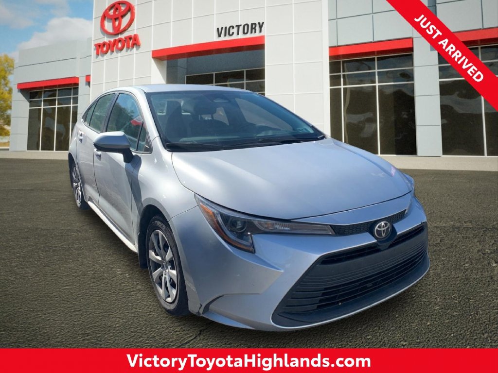 Used 2024 Toyota Corolla LE FWD image 1