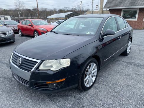 Used 2010 Volkswagen Passat Komfort image 1
