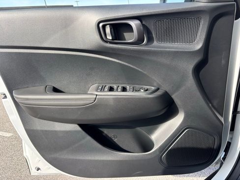 New 2026 Hyundai Venue SEL FWD image 10