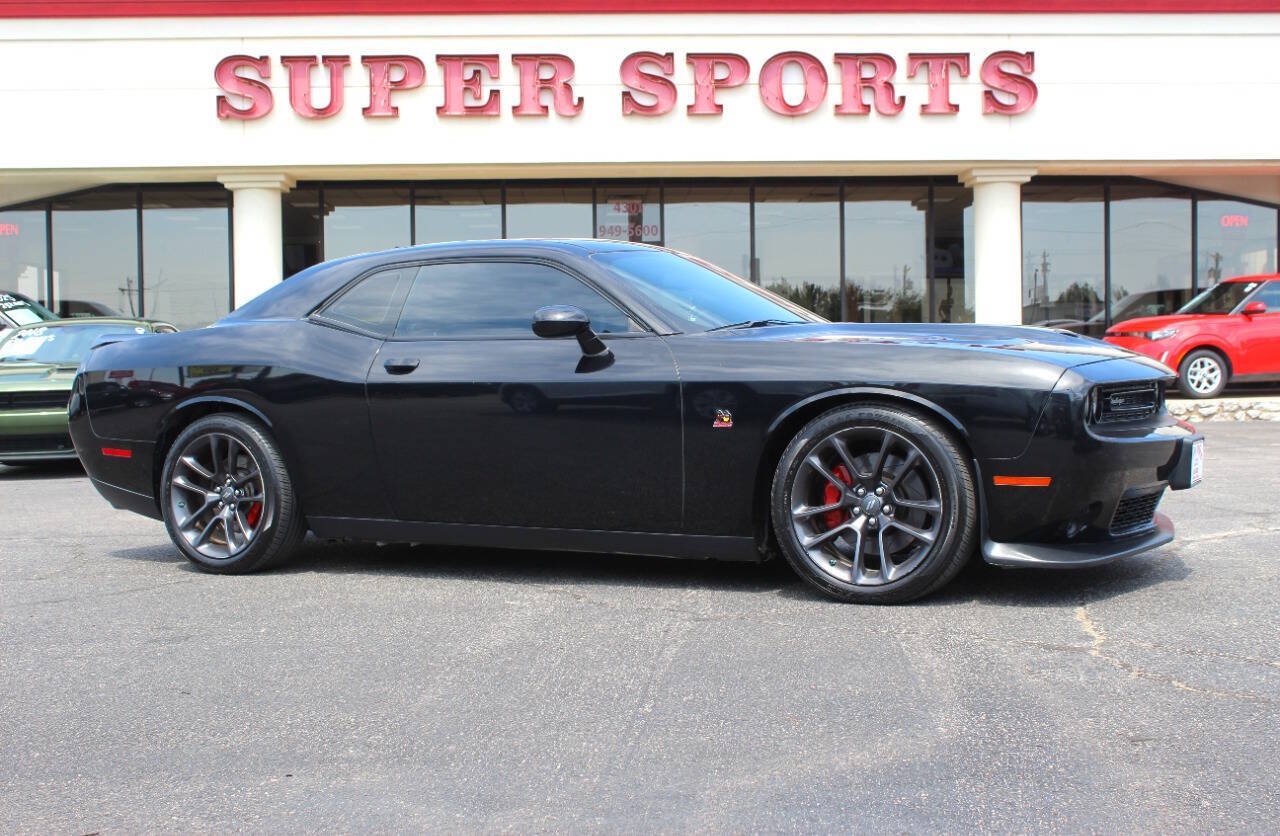 Used 2020 Dodge Challenger R/T Scat Pack RWD image 1