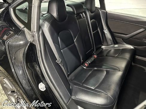 Used 2018 Tesla Model 3 Long Range image 10