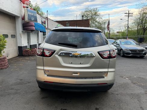 Used 2014 Chevrolet Traverse LT FWD image 8