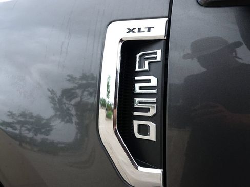 Used 2019 Ford F250 XLT w/ XLT Premium Package AWD/4WD image 31