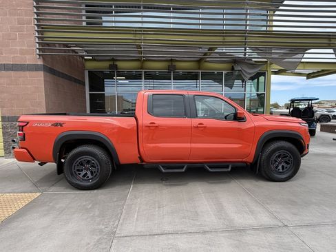 Used 2025 Nissan Frontier PRO-4X AWD/4WD image 9