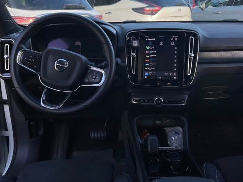 Certified 2023 Volvo C40 P8 Recharge Ultimate w/ Protection Package Premier image 5