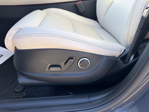 New 2026 Genesis GV70 2.5T Select image 20