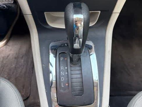 Used 2011 Ford Fiesta SE w/ Super Fuel Economy Pkg FWD image 11