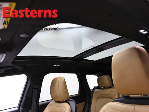 Used 2022 Lincoln Corsair Reserve w/ Elements Package AWD/4WD image 35