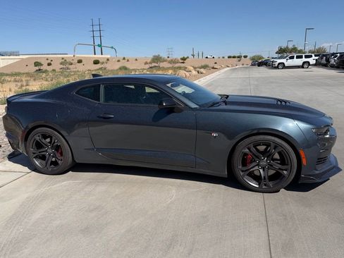 Used 2022 Chevrolet Camaro SS RWD image 3