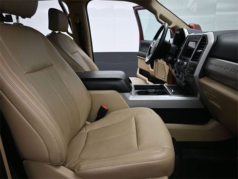 Used 2020 Ford F250 Lariat w/ Lariat Value Package image 27