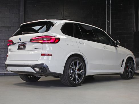 Used 2023 BMW X5 xDrive40i w/ M Sport Package AWD/4WD image 15