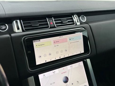 Used 2018 Land Rover Range Rover HSE image 29