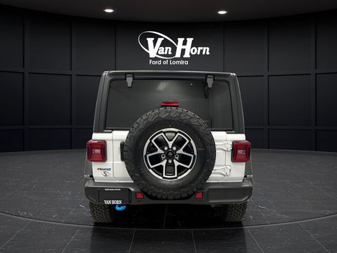 Used 2022 Jeep Wrangler Unlimited Rubicon 4xe w/ Safety Group AWD/4WD image 6