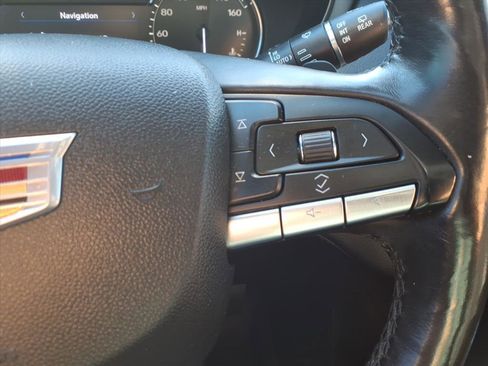 Used 2020 Cadillac XT4 Premium Luxury w/ Cold Weather Package image 20