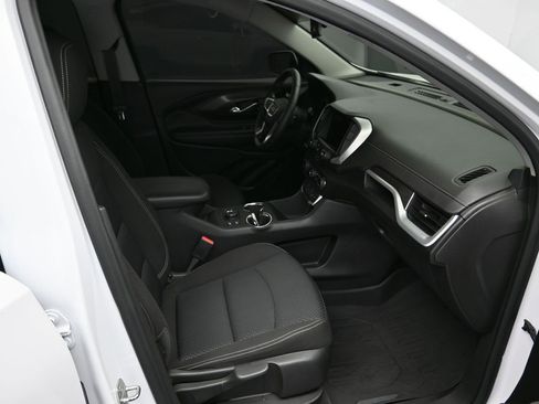 Certified 2022 GMC Terrain SLE w/ Driver Convenience Package image 26