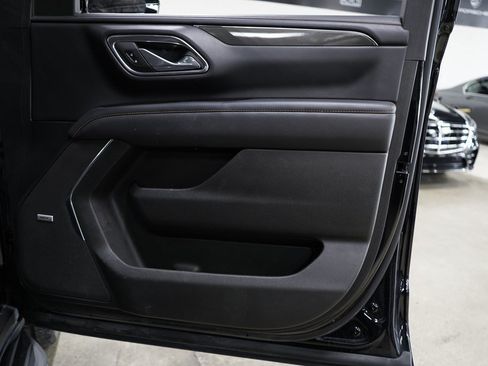 Used 2023 GMC Yukon AT4 AWD/4WD image 40