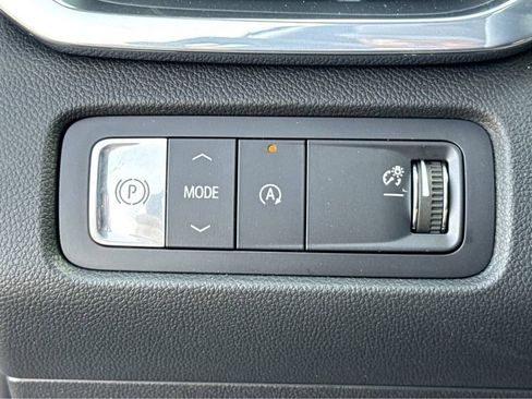 New 2026 GMC Acadia Elevation w/ Elevation Premium Package FWD image 11