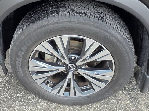 Used 2023 Nissan Rogue SV FWD image 33
