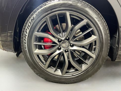 Used 2018 Maserati Levante GranLusso AWD/4WD image 14
