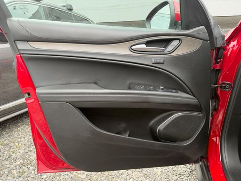 Used 2018 Alfa Romeo Stelvio Ti image 17