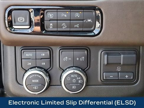 Used 2025 GMC Yukon Denali Ultimate AWD/4WD image 11