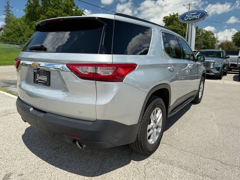 Used 2021 Chevrolet Traverse LT w/ LPO, Cargo Package AWD/4WD image 5