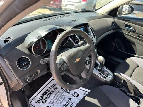 Used 2014 Chevrolet Cruze LT FWD image 20