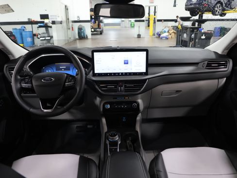 Used 2023 Ford Escape SE w/ PHEV Premium Package FWD image 27