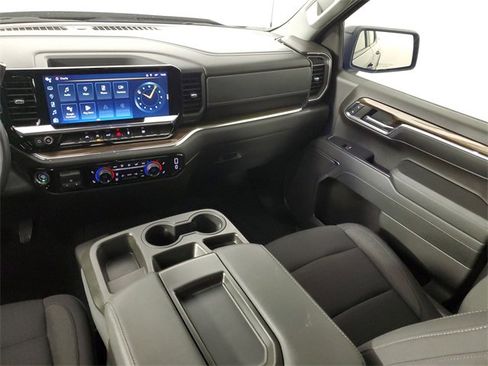 Used 2023 Chevrolet Silverado 1500 RST image 18