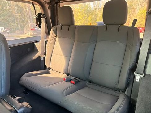 Used 2021 Jeep Wrangler Sport AWD/4WD image 25