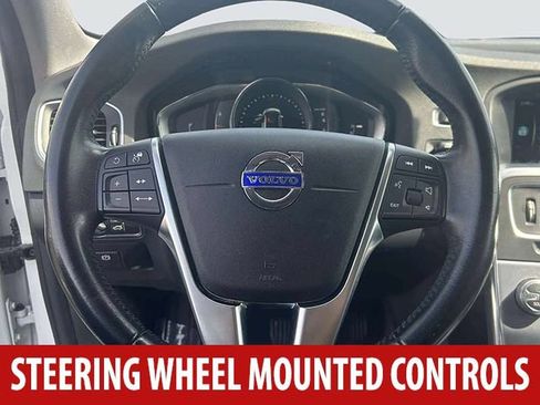 Used 2017 Volvo V60 T5 Cross Country Platinum AWD/4WD image 8