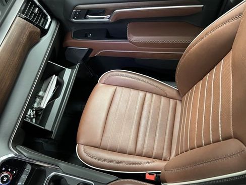 Used 2025 GMC Sierra 3500 Denali Ultimate image 38