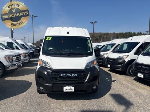 Used 2025 RAM ProMaster 2500 w/ Convenience Group image 1