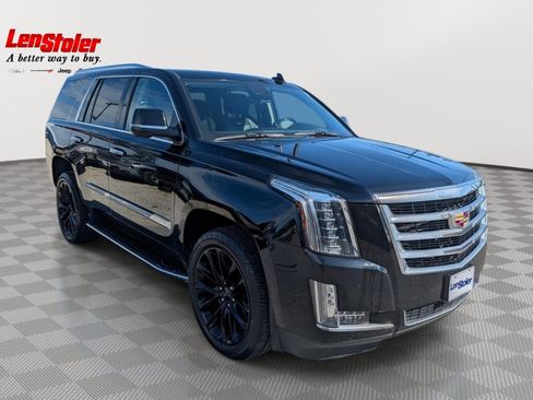 Used 2020 Cadillac Escalade Premium Luxury AWD/4WD image 7