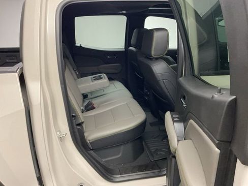 New 2026 Chevrolet Colorado ZR2 w/ Technology Package AWD/4WD image 29