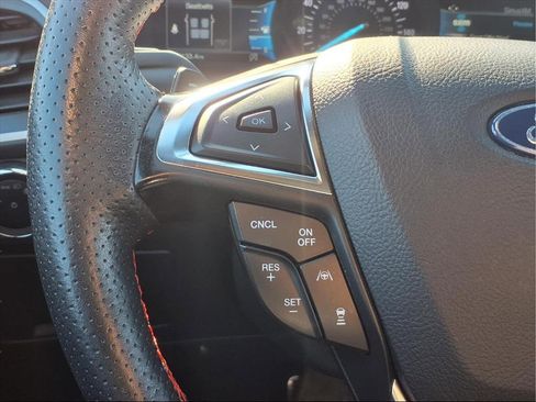 Used 2024 Ford Edge ST-Line w/ Class II Trailer Tow Package image 12