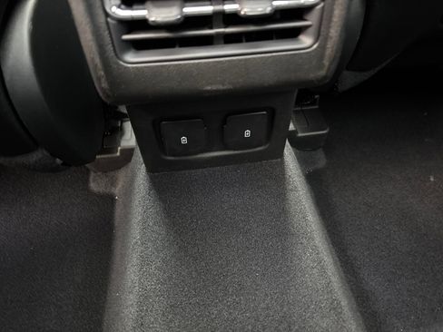 New 2026 Lincoln Corsair Premiere image 33