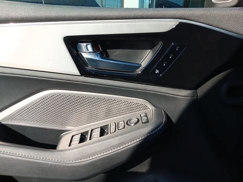 Used 2023 Acura MDX SH-AWD w/ Technology Package image 36